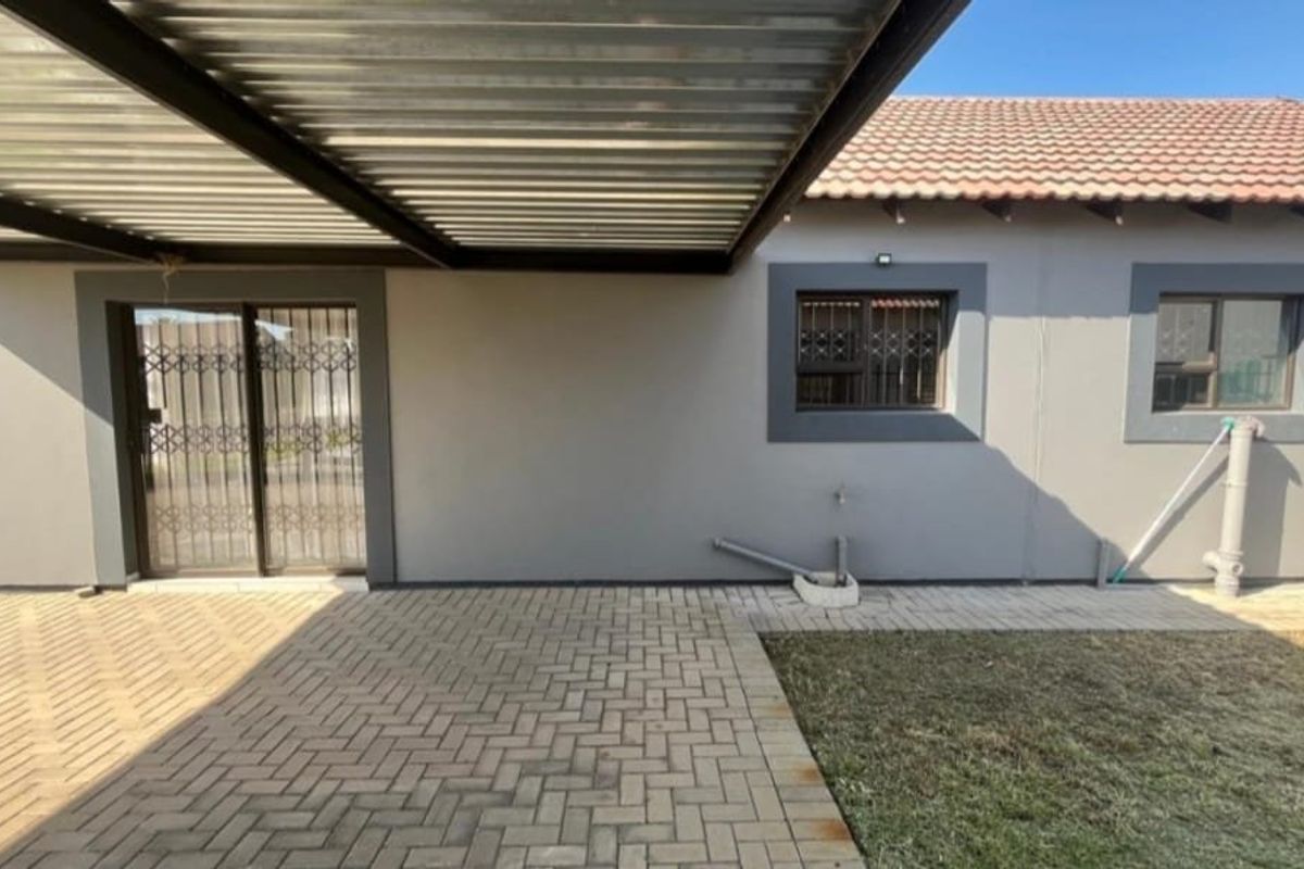 Charming 3-Bedroom Home for Sale in Arcata, Heidedal - Photo 5