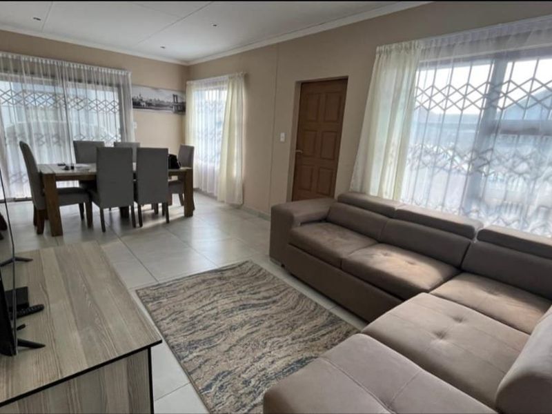 Charming 3-Bedroom Home for Sale in Arcata, Heidedal - Photo 10