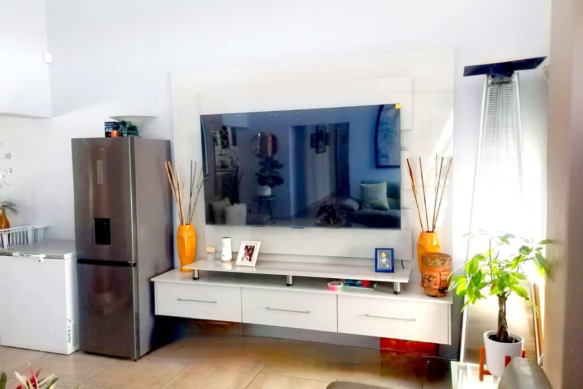 The Oval Charm - Photo 5