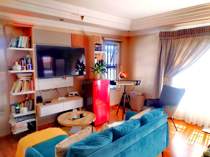 The Oval Charm - Photo 10