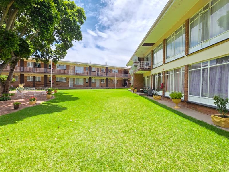 1 Bedroom Apartment / Flat For Sale in Flamwood - Photo 2