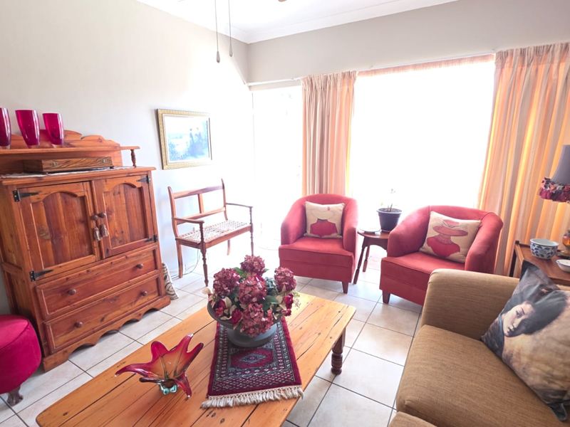 1 Bedroom Apartment / Flat For Sale in Flamwood - Photo 4