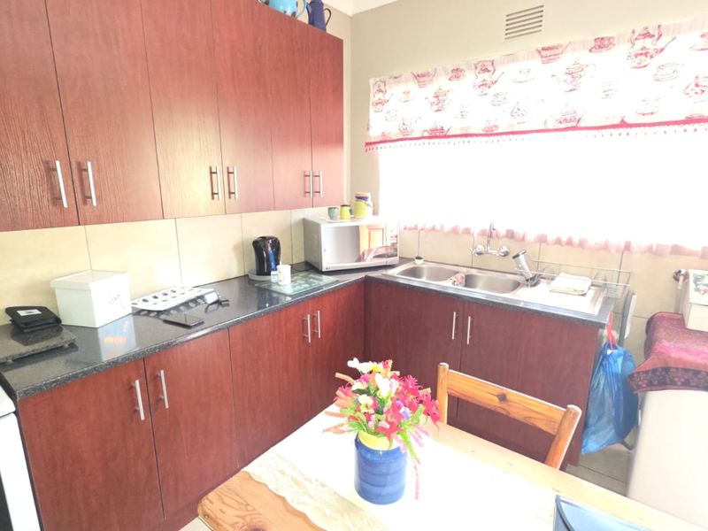 1 Bedroom Apartment / Flat For Sale in Flamwood - Photo 7