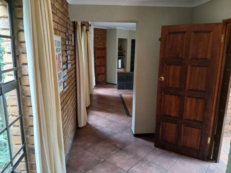 5 Bedroom House for Rent in Gerhardsville - Photo 2