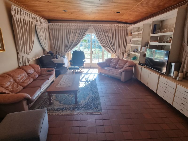 Exclusive 5 Bedroom House for Sale in WILKOPPIES! - Photo 10