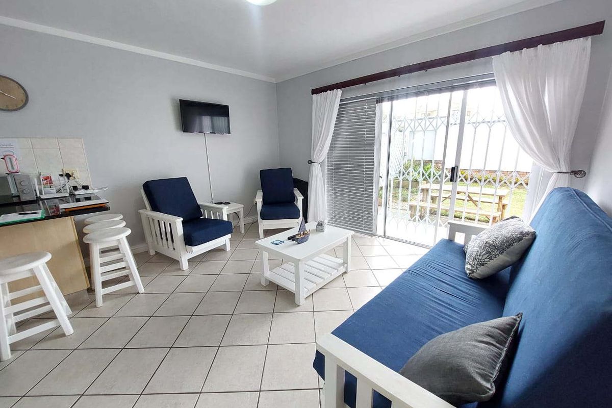 Exclusive Ground-Floor Coastal Apartment | Secure Lifestyle | A real Investment - Photo 3