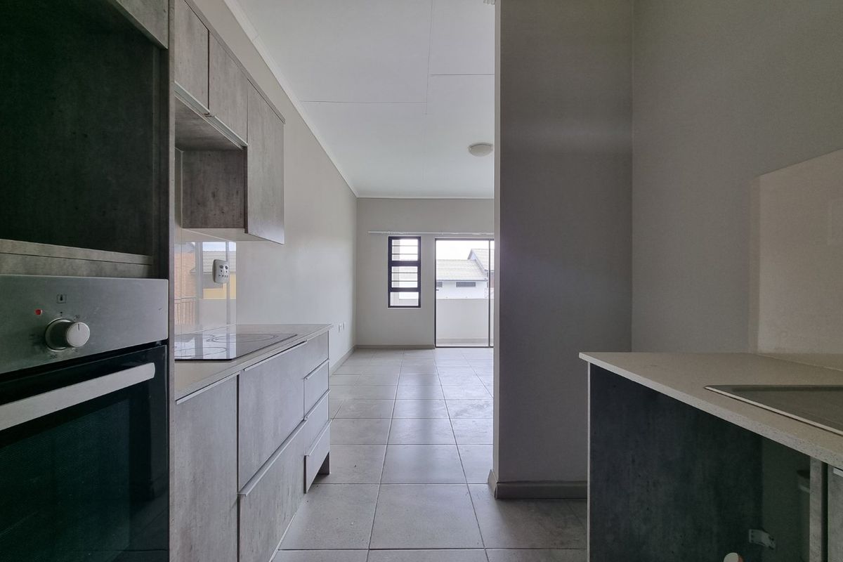 Modern 2-Bedroom Apartment - Photo 5