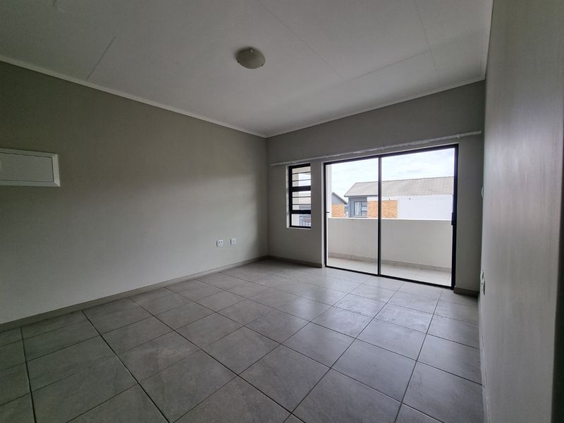 Modern 2-Bedroom Apartment - Photo 9