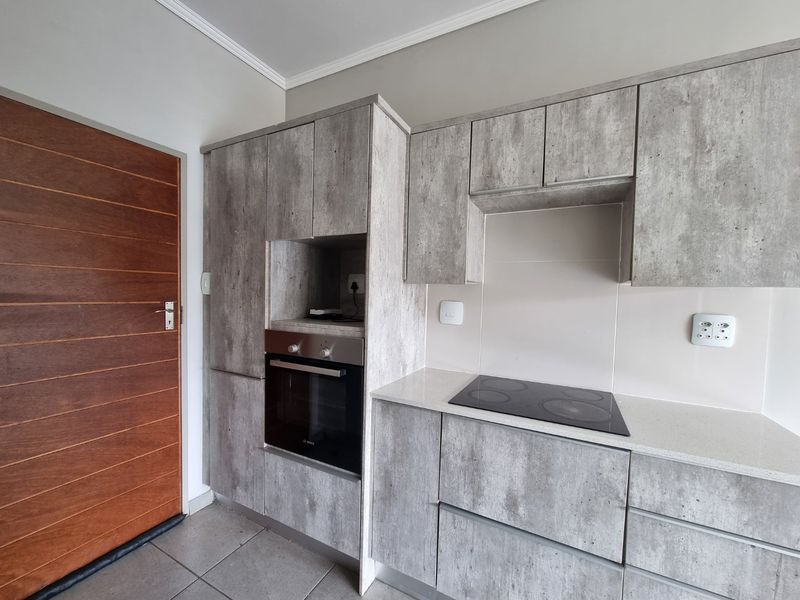 Modern 2-Bedroom Apartment - Photo 7