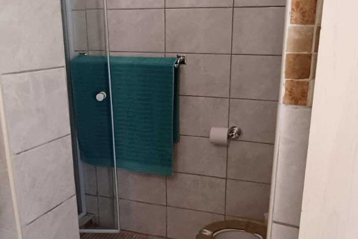 Charming Smallholding with Vintage Farmhouse – Ideal for Country Living & Farming - Photo 5