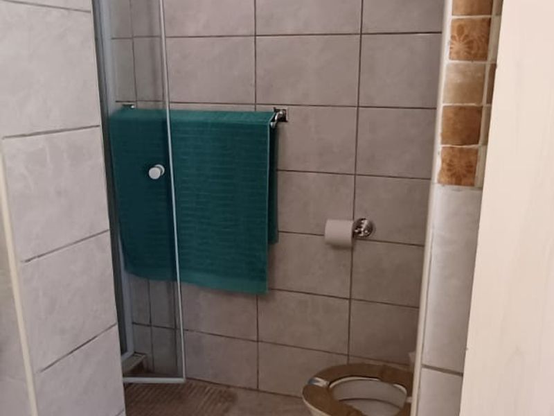 Charming Smallholding with Vintage Farmhouse – Ideal for Country Living & Farming - Photo 5