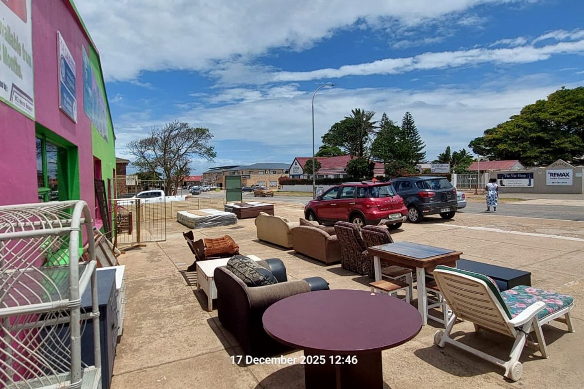 Commercial Property for Sale in Jeffreys Bay - Photo 2