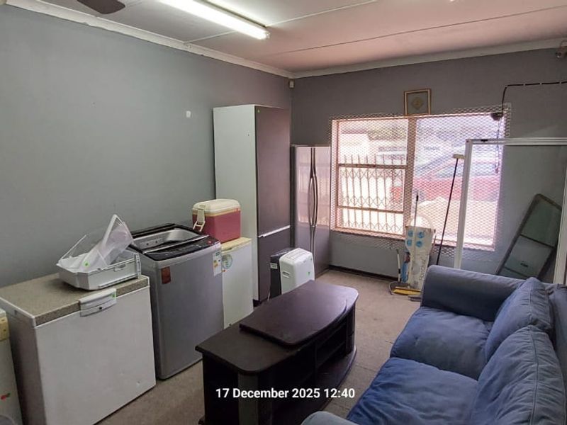 Commercial Property for Sale in Jeffreys Bay - Photo 8