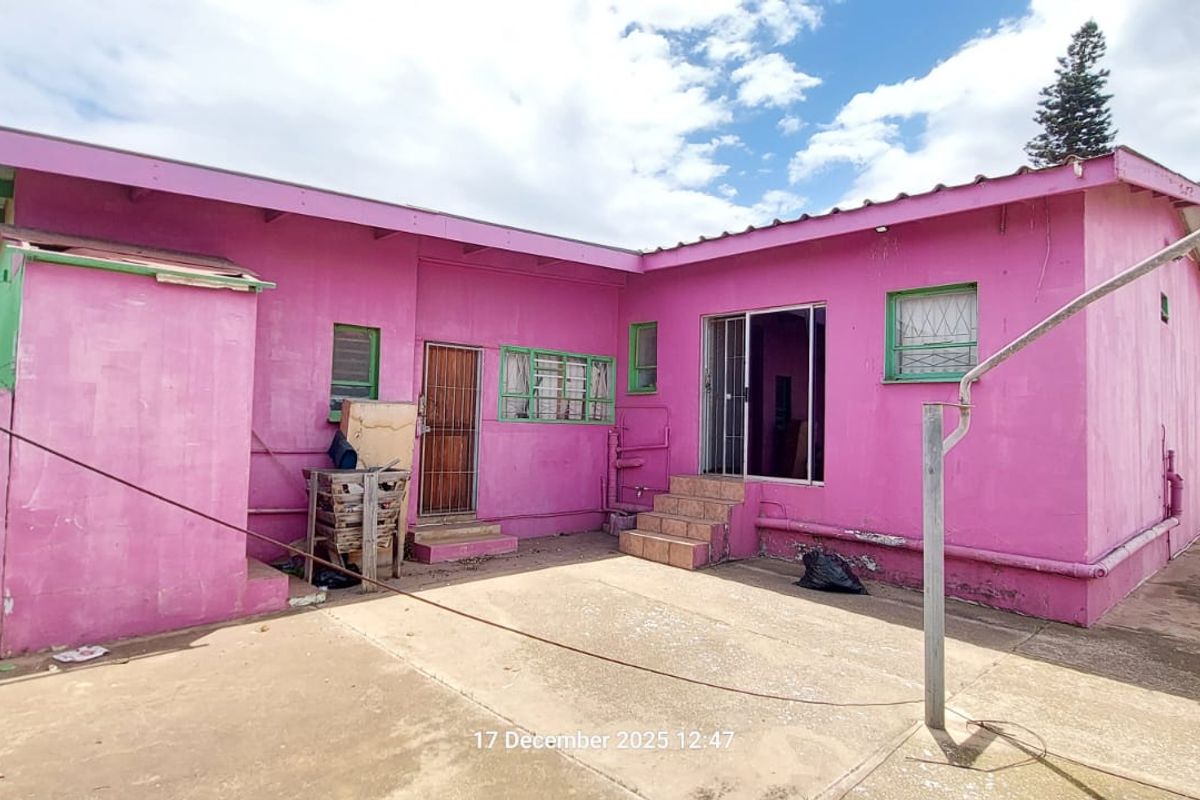 Commercial Property for Sale in Jeffreys Bay - Photo 5