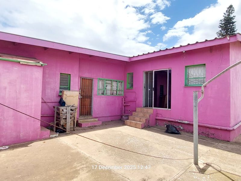 Commercial Property for Sale in Jeffreys Bay - Photo 5