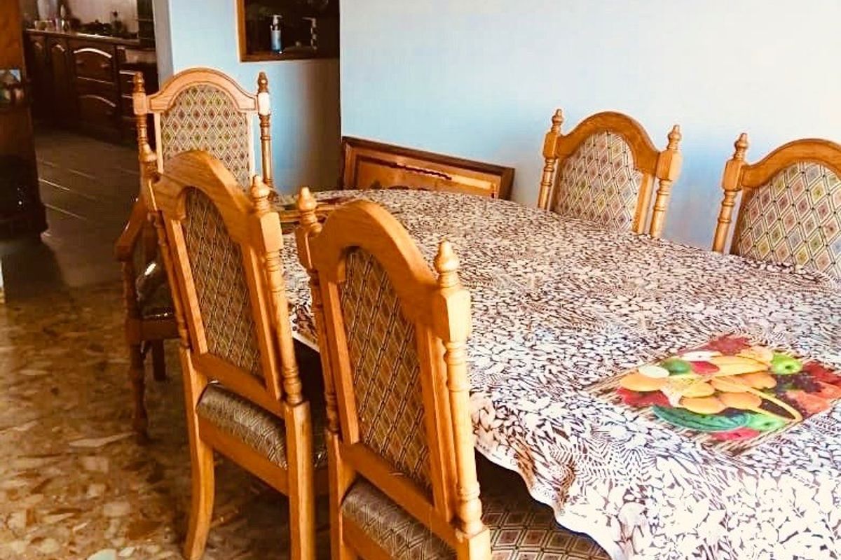 Spacious 6-Bedroom Home with Multiple Living Areas, Ample Parking and Income Potential in Reservoir Hills - Photo 5