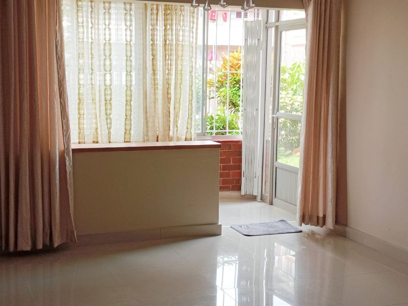 Charming Three-Bedroom Apartment in Windermere – Ideal for Families, First-Time Buyers or Investors - Photo 5