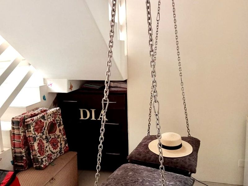 Move-In Ready and Family-Friendly: Spacious 3-Bedroom Townhouse in Secure Complex - Photo 9