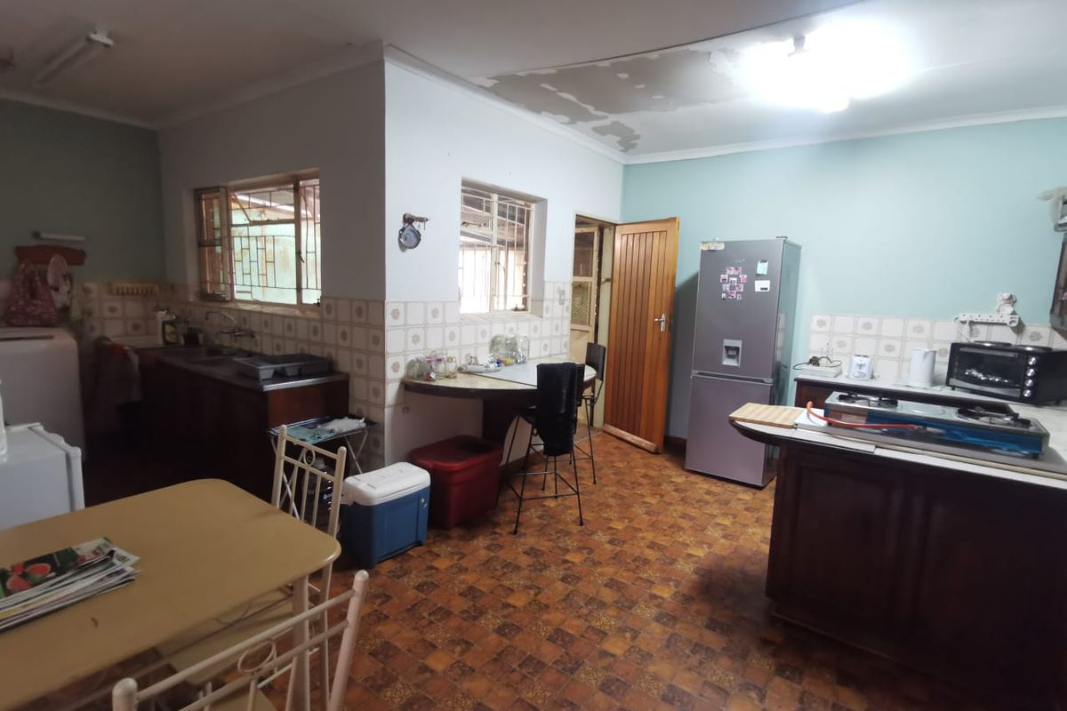 3 Bedroom House for sale in Meiringspark - Photo 4