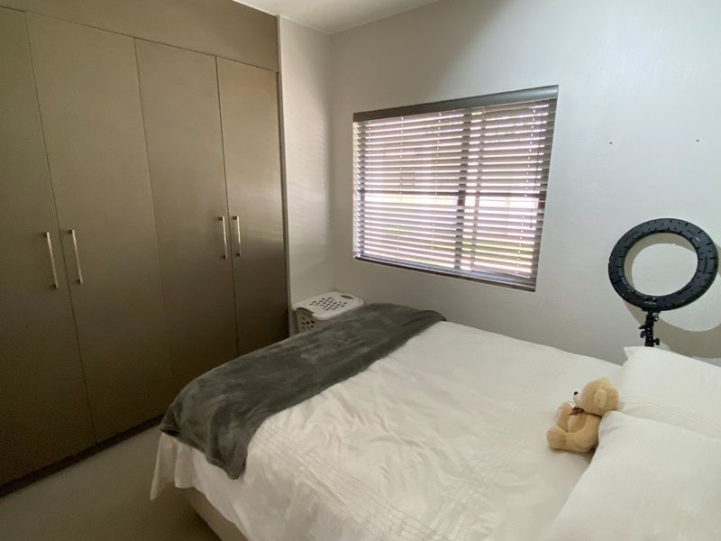 2 Bedroom 2 Bathroom Apartment for Sale in Broadacres - Photo 9