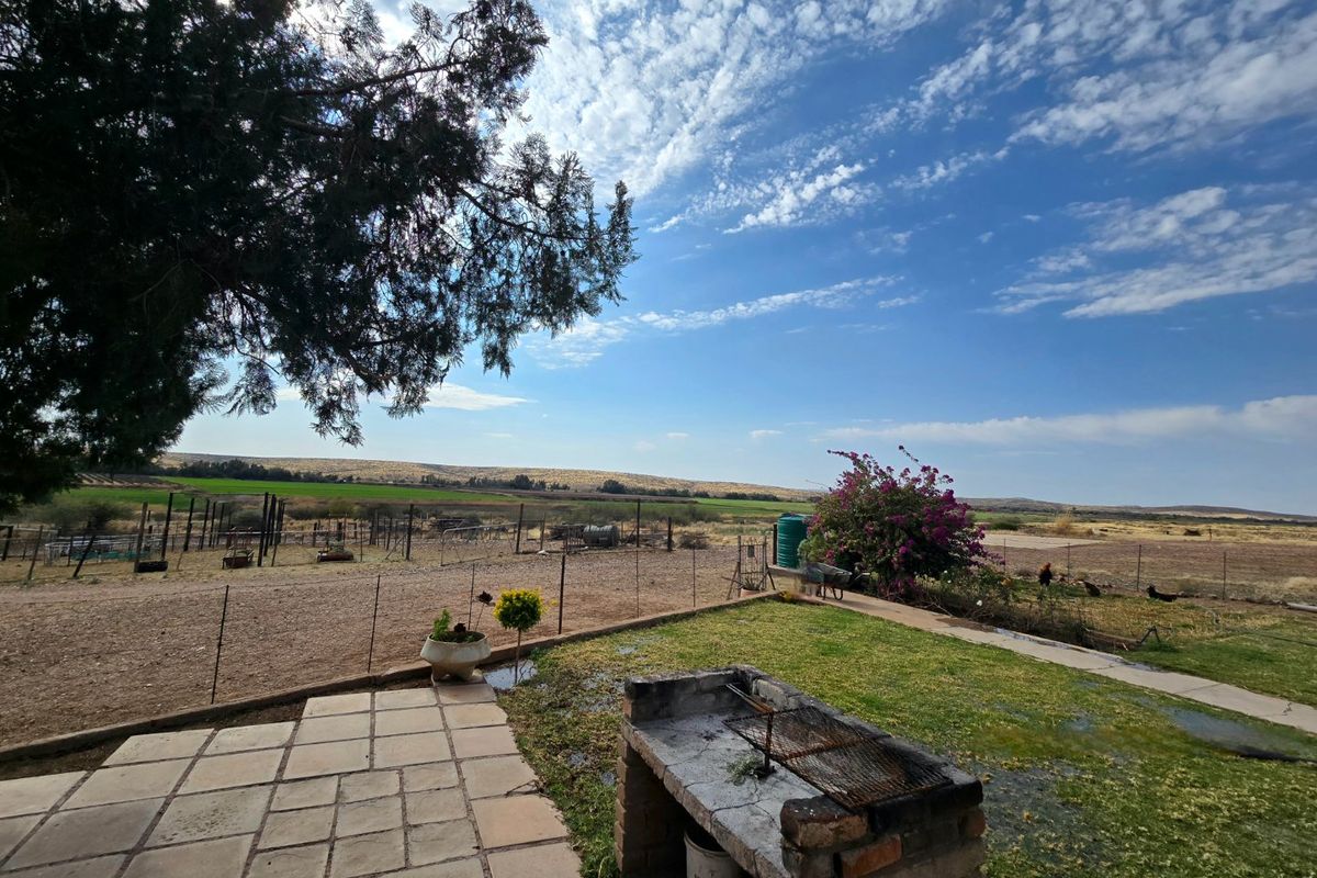Charming Smallholding with Countryside Views – Karos Settlement, Northern Cape - Photo 4