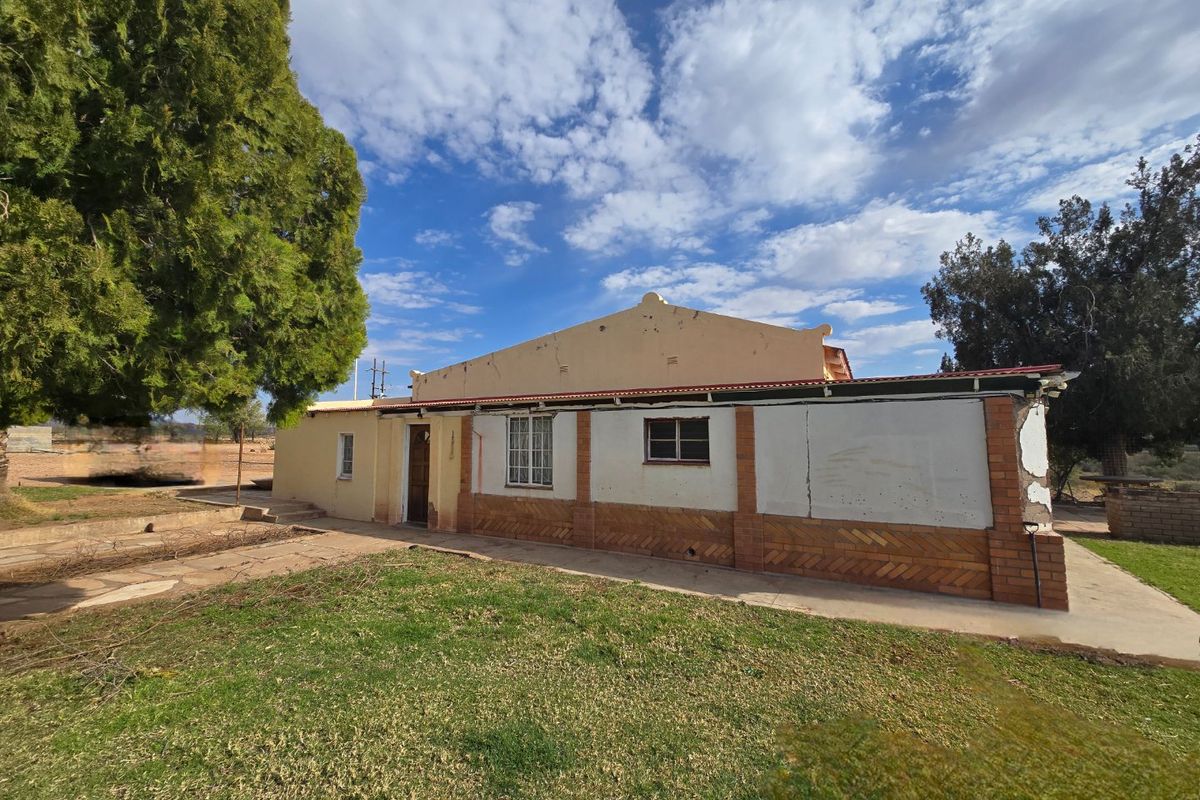 Charming Smallholding with Countryside Views – Karos Settlement, Northern Cape - Photo 3