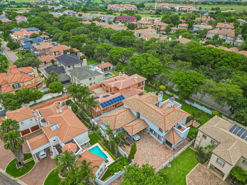 Exclusive Land for Sale in Prestigious Golf Estate - Photo 3
