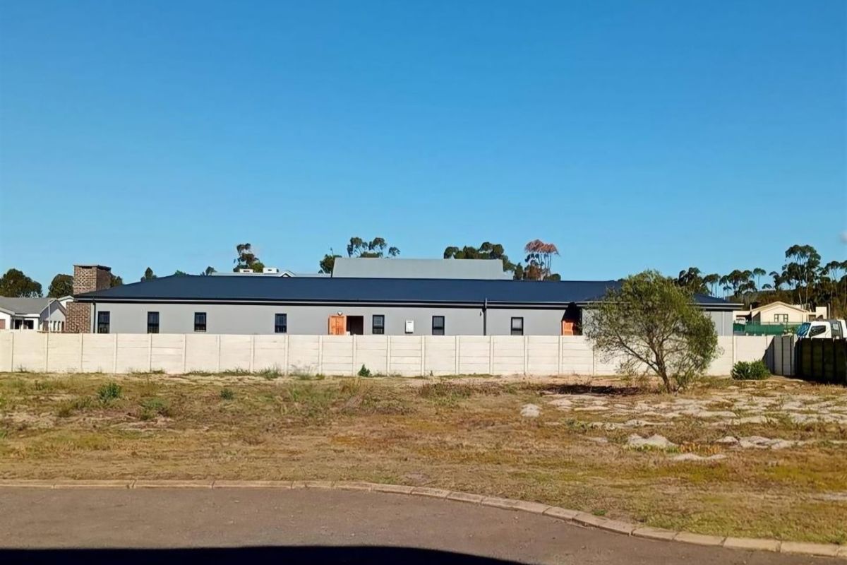 Large Erf in Albertinia's gated commmunity - Photo 2