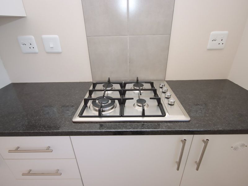 Amalinda Downs- centrally located for all your needs - Photo 5