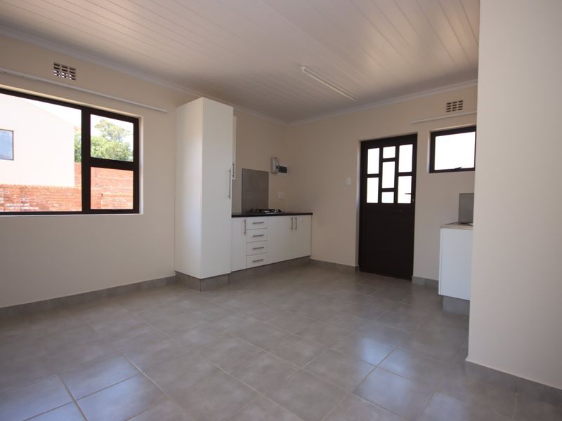 Cosy Amalinda Home with Modern Kitchen - Photo 2