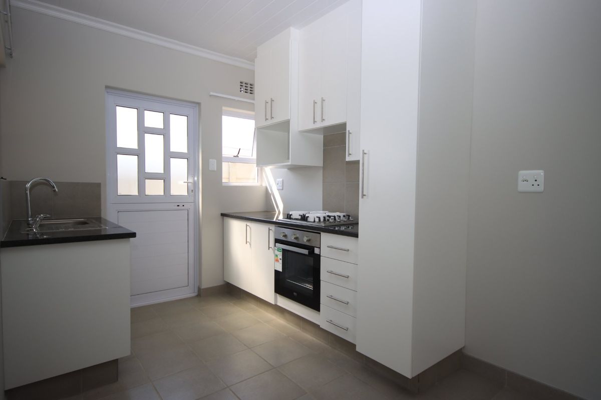 Cozy Gonubie home with private garden, in a plot and plan development - Photo 4