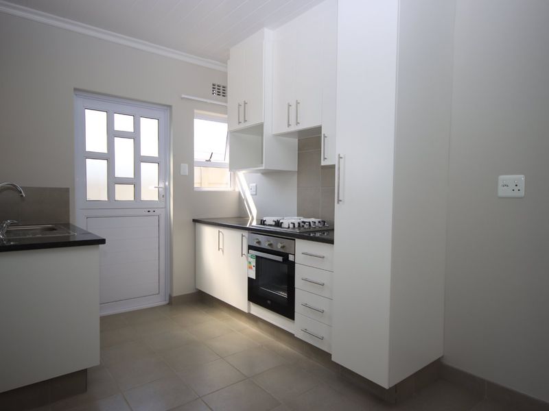 Cozy Gonubie home with private garden, in a plot and plan development - Photo 4