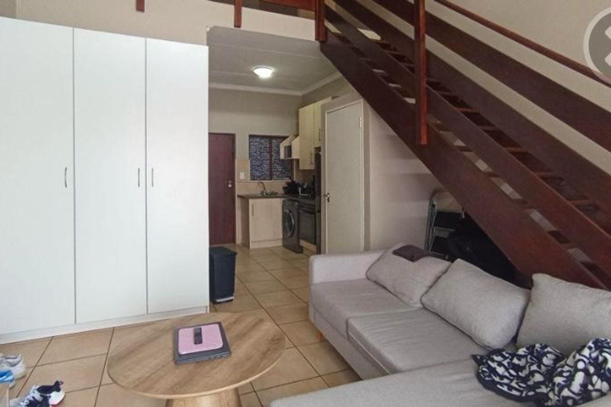 Book a viewing with me today! - Photo 5