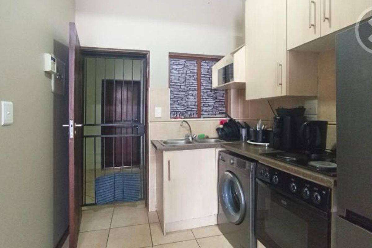 Book a viewing with me today! - Photo 2