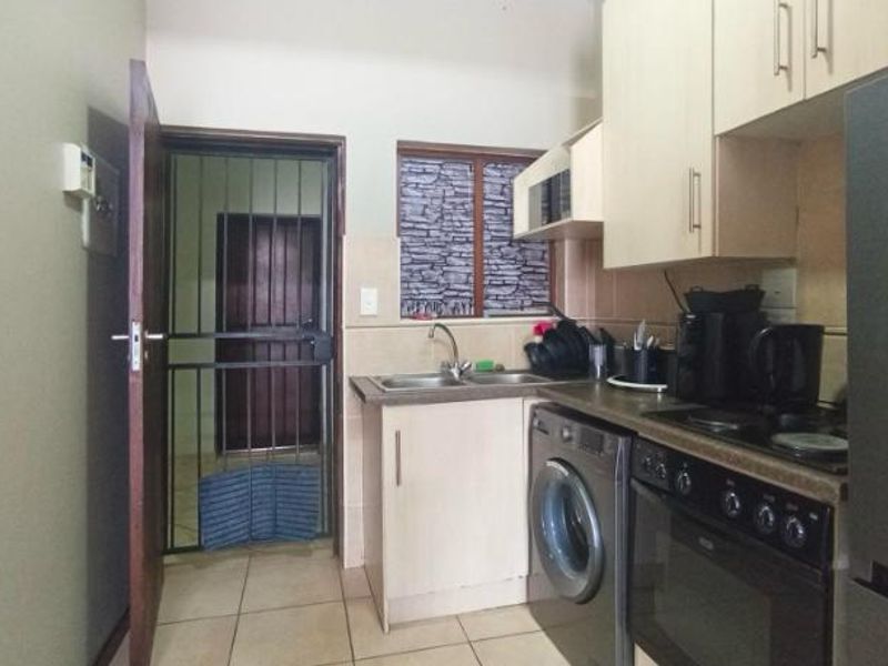 Book a viewing with me today! - Photo 2