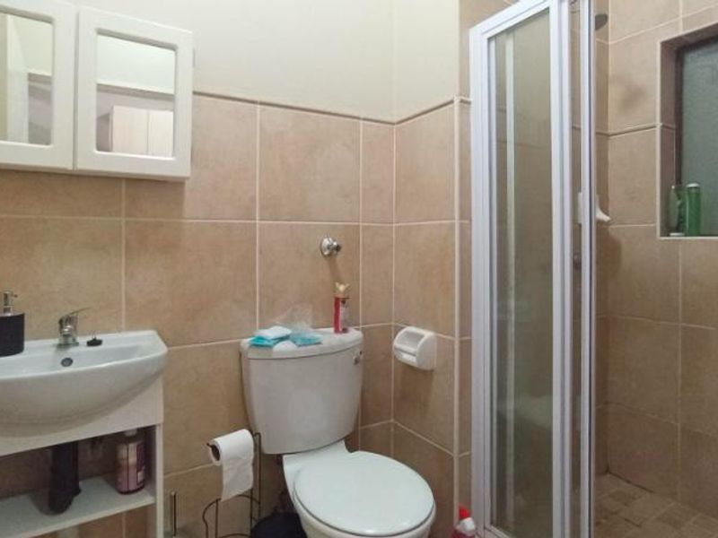 Book a viewing with me today! - Photo 6