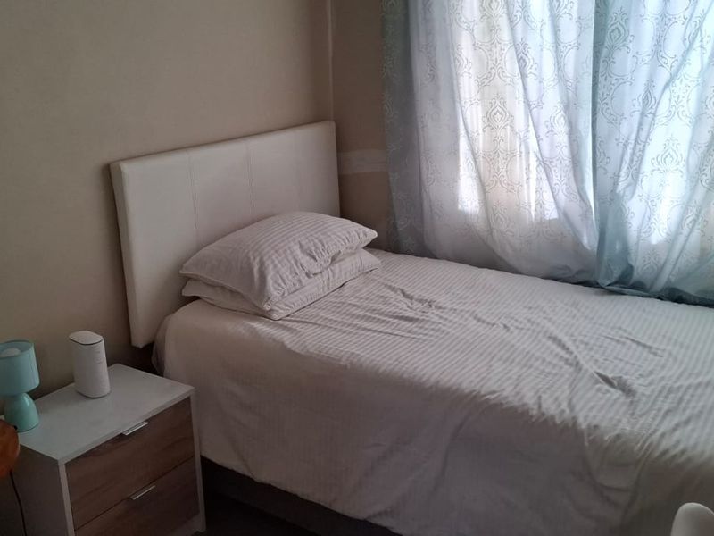 Stylish 3-Bedroom 2 bathroom Duplex Townhouse for Sale in Carlswald Creek – Midrand - Photo 8