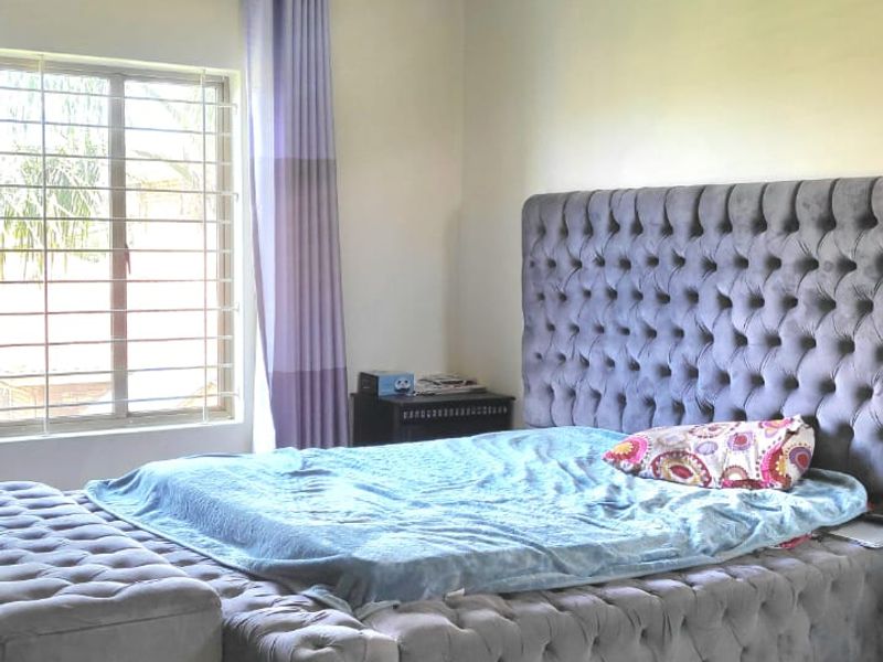 Spacious Double-Storey Family Home in Secure Complex - Photo 10