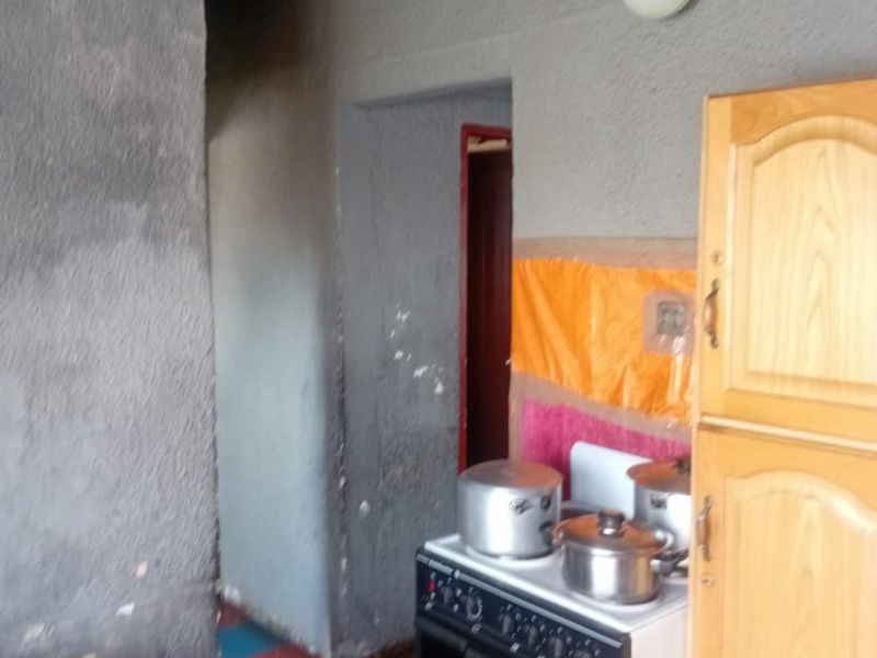 HOUSE FOR SALE IN TSAKANE ROCKVILLE  - Photo 8