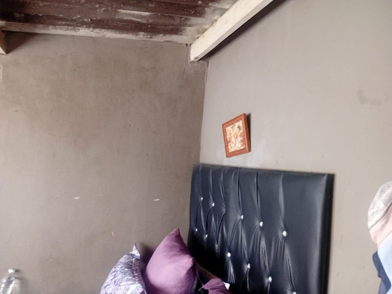 HOUSE FOR SALE IN TSAKANE ROCKVILLE  - Photo 2