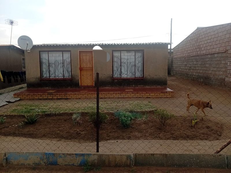 HOUSE FOR SALE IN TSAKANE ROCKVILLE  - Photo 1