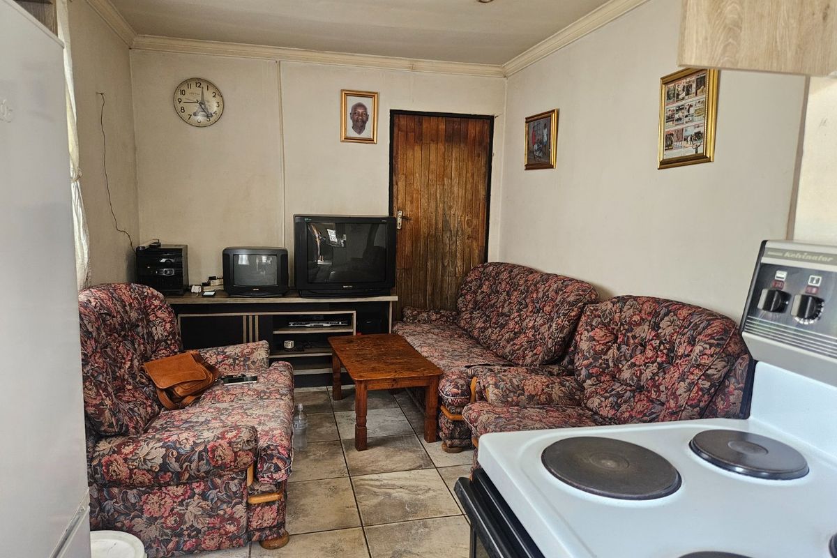 2 BEDROOM HOUSE FOR SALE - Photo 3