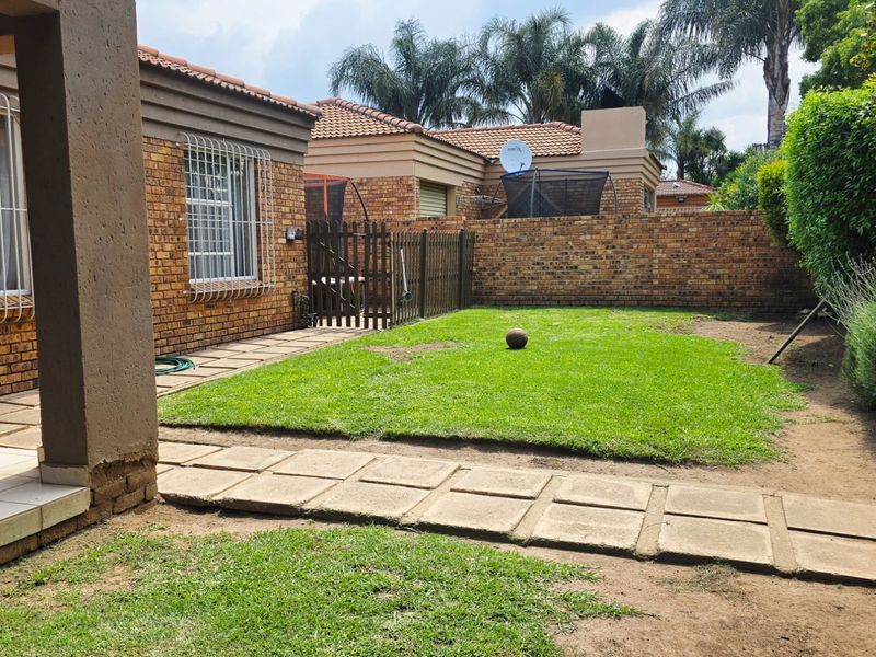 3 Bedroom House For Rent In Ravenswood  - Photo 7