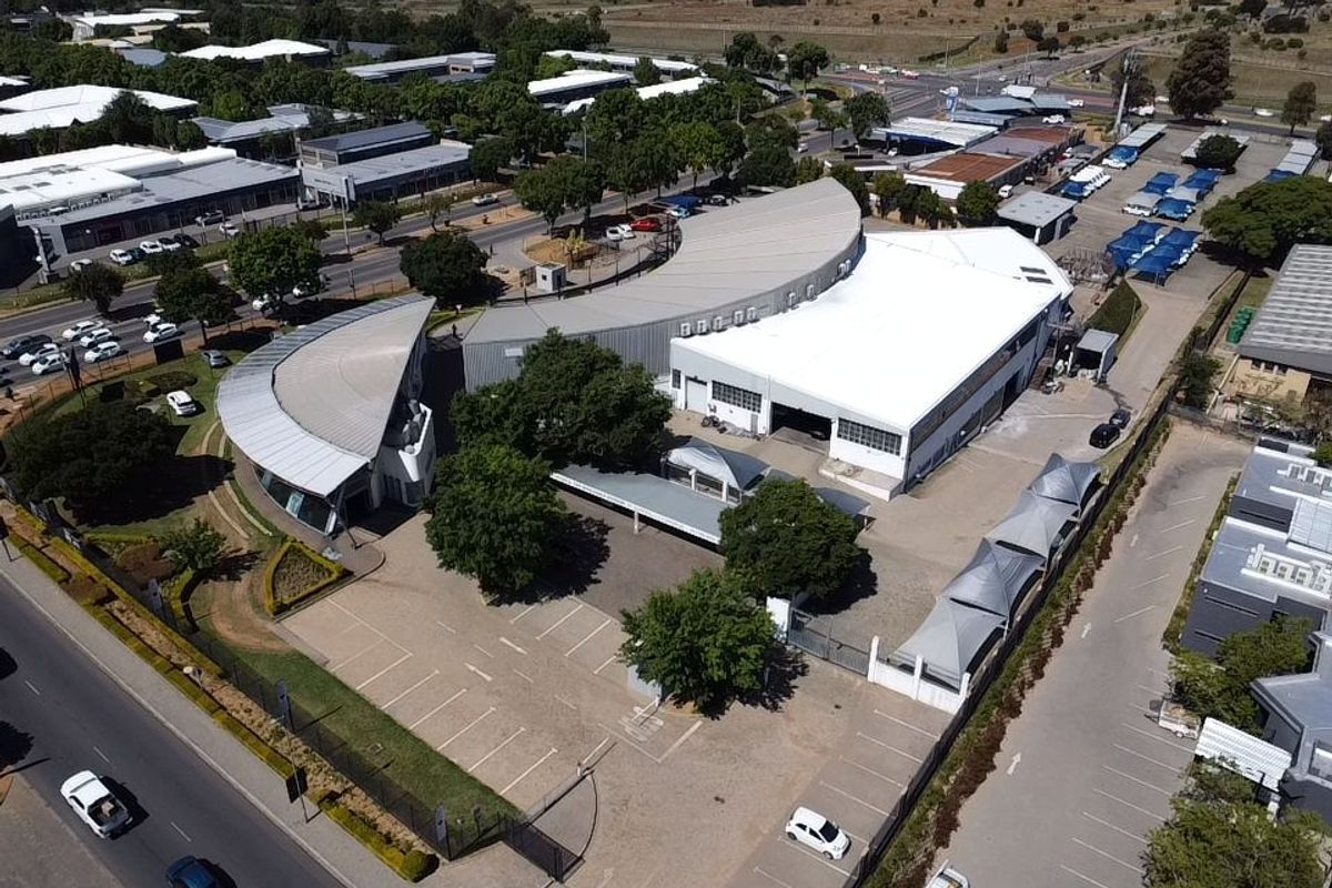 Prime Automotive Dealership with Turnkey Franchise Operations - Photo 4