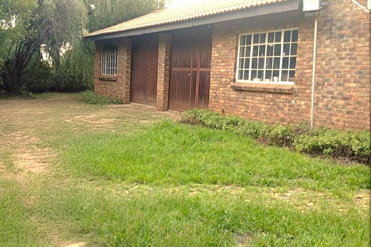 CALLING ON ENTERPRENUES, DEVELOPERS, BUSINESS OWNERS OR JUST A LOVING FAMILY! - Photo 2