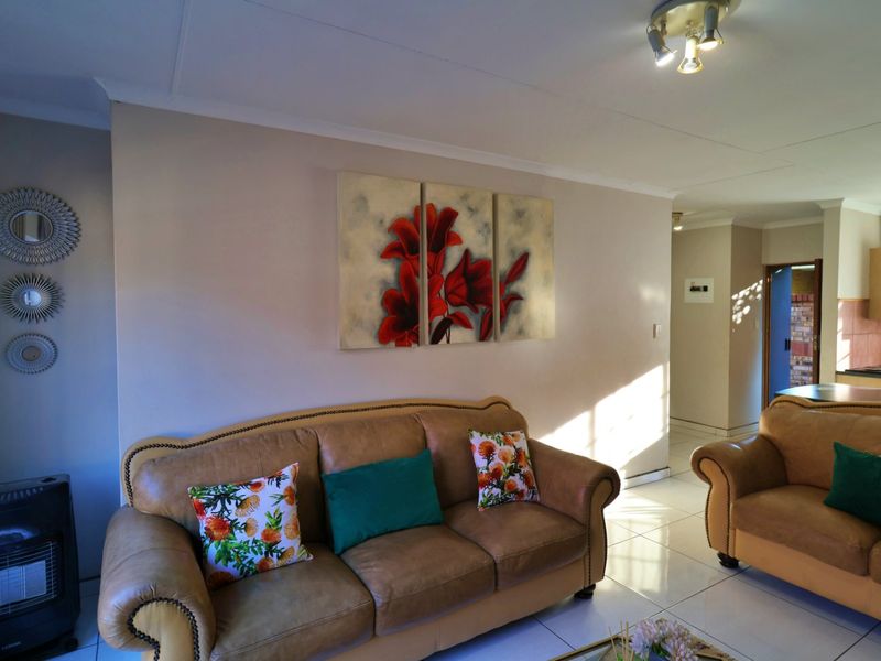 Discover Your Dream Home in a Secure and Vibrant Community - Photo 6