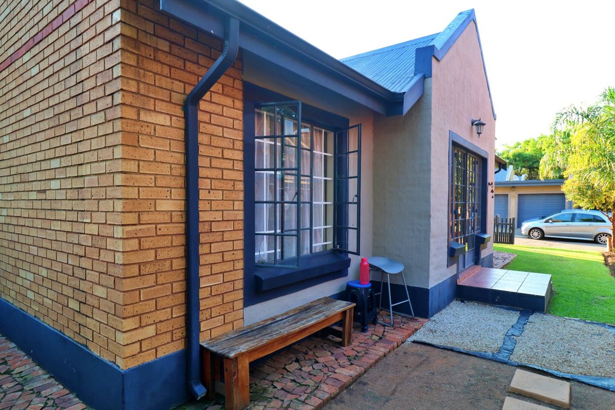 Discover Your Dream Home in a Secure and Vibrant Community - Photo 5