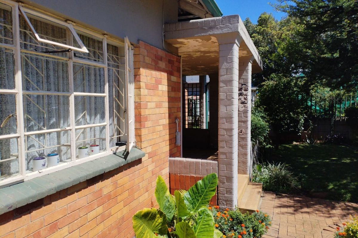 3 Bedroom House for Sale in Selection Park - Photo 4