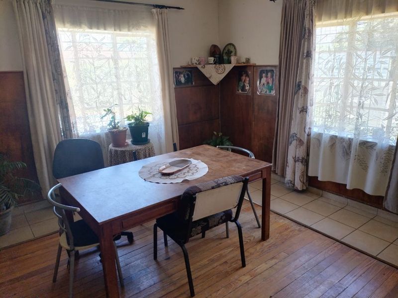 3 Bedroom House for Sale in Selection Park - Photo 9