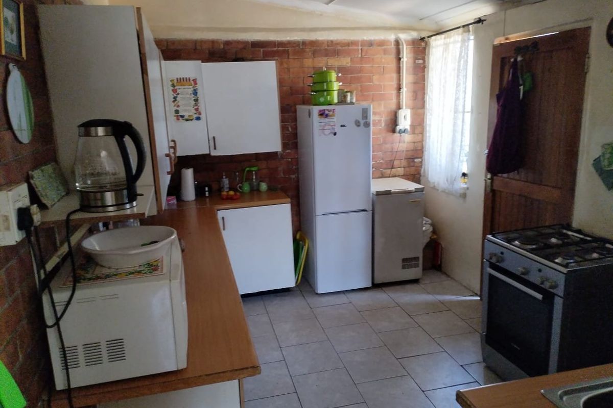 3 Bedroom House for Sale in Selection Park - Photo 5